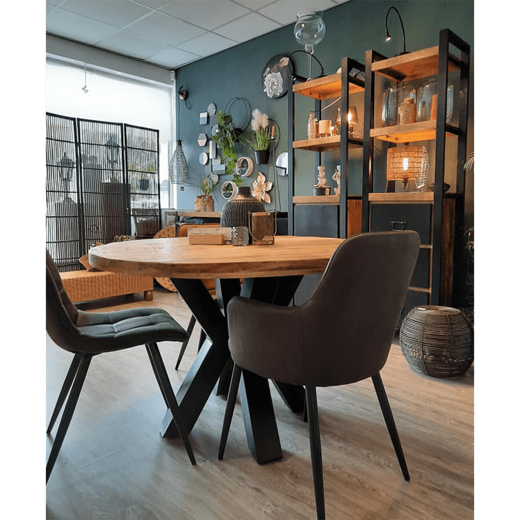 Bas boekenkast 3 lades bas boekenkast met deur ronde eettafel mangohout 120 cm amber eetkamerstoelen